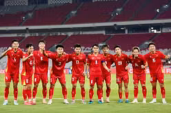 HLV Kim Sang Sik loại cầu thủ vừa vô địch U23 Đông Nam Á