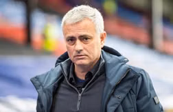 Mourinho khiến dàn sao Tottenham sững sờ khi thổ lộ nỗi đau trước Boxing Day