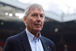 Huyền thoại MU Bryan Robson chỉ tên 2 mục tiêu hàng đầu từ Premier League