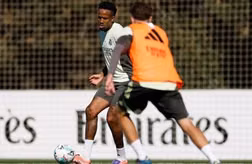Real Madrid chuẩn bị gặp Villarreal, Militao trở lại