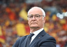 Ranieri cảnh báo chuyển nhượng của Roma và tiết lộ yêu cầu bí mật gửi Mourinho