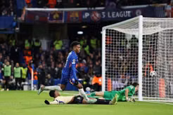 Estevao tỏa sáng hơn Lamine Yamal và gợi nhớ ký ức Messi trong chiến thắng hủy diệt của Chelsea trước Barcelona ở Champions League