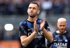Báo cáo - Ngôi sao Hà Lan và Italy đều ở lại Inter Milan hè này