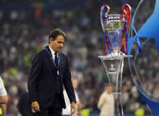 🏆 Quả Bóng Vàng 2025: Conte lọt top 5, Inzaghi bất ngờ bị loại, Yildiz tỏa sáng 🌟