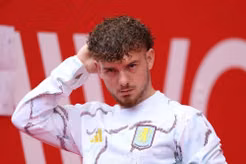Harvey Elliott gây tranh cãi nhưng thương vụ Aston Villa bất thành chẳng ai thắng
