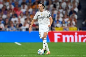 Lời khuyên của Xabi Alonso dành cho hậu vệ Real Madrid trong các trận đấu lớn – 'Bạn không thể…'