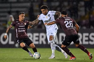 Botafogo thắng nghẹt thở Carabobo, giữ vững giấc mơ Libertadores