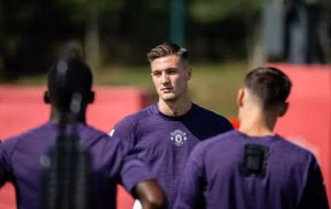 Amorim khen Sesko, để ngỏ khả năng đá chính trước Arsenal