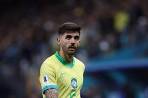 Barcelona để mắt năm trung vệ khi CLB tìm người thay thế Inigo Martinez