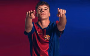 Tài năng trẻ Barcelona chuẩn bị đón cơ hội lớn dưới thời Hansi Flick ở mùa giải giao hữu