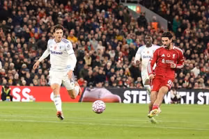 Liverpool trở lại đúng hướng với chiến thắng thuyết phục 2-0 trước Aston Villa