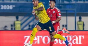 Malaysia thắng Singapore 6-0 vẫn lỡ chung kết đầy cay đắng