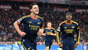 FC Bayern Munich 2 - 2 Arsenal: Kane lập kỷ lục, Rice giật 1 điểm