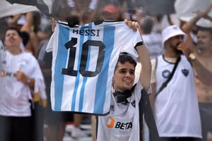 Messi trở lại danh sách sơ bộ tuyển Argentina cho vòng loại
