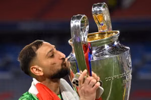 Donnarumma đòi hỏi mức lương cao thành rào cản trở lại Serie A khi Man City và Bayern săn đuổi