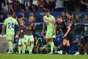 Yamal, Pedri, Raphinha Và Torres Nhận Điểm 8 | Đánh Giá Cầu Thủ Barcelona Trong Chiến Thắng Khó Khăn Trước Levante