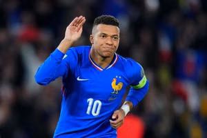 Khi hào quang của Mbappe che mờ “Dải ngân hà”