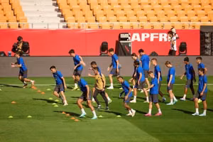 Phòng thay đồ Barcelona đã bớt trầm lắng và căng thẳng
