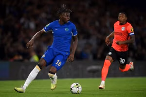 Chính thức | Burnley chiêu mộ Lesley Ugochukwu từ Chelsea