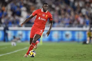 Cập Nhật Tương Lai Trung Vệ Liverpool: Chiến Lược Của Slot Nên Là Gì?