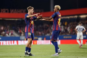 Yamal và Lopez lập cú đúp, Barcelona nghiền nát Como