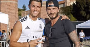 Ronaldo gây bão: “Beckham bình thường thôi, tôi mới là hoàn hảo”
