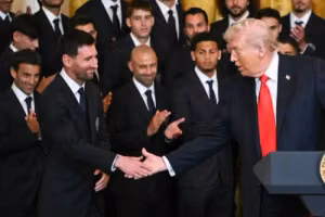 Từ chối Biden và xuất hiện cùng Trump: Messi và màn xuất hiện lịch sử ở Nhà Trắng