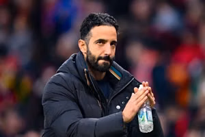 Man United ‘Bí Mật Đàm Phán’ với Tiền Đạo Ghi 11 Bàn trong Kỳ Chuyển Nhượng Hè