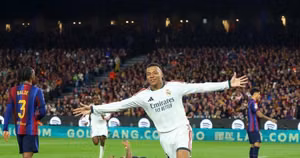 TIN NHANH 9H (Spanish La Liga): Mbappé lập cú đúp, Real Madrid hạ gục Barcelona 2-1
