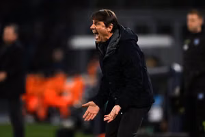 Conte thừa nhận Napoli 'đã dùng hết may mắn' tại Serie A sau trận hòa Genoa