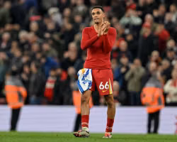 Huyền Thoại Liverpool Đánh Giá Cao Bradley Hơn Trent