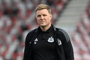Isak lọt tầm ngắm Liverpool, Eddie Howe bất ngờ khi được hỏi về kế hoạch tập luyện