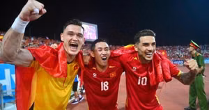 FIFA vinh danh Ngô Đăng Khoa; Malaysia đặt mục tiêu vô địch