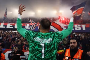 Gianluigi Donnarumma chứng minh mẫu thủ môn 'cổ điển' vẫn tỏa sáng