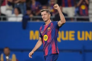 Barcelona nhắm đến ba cái tên thay thế lâu dài cho tiền đạo kỳ cựu