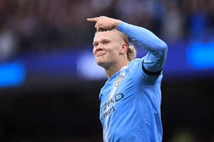 Real từ chối để Valverde sang MU; Barca nhắm Haaland của Man City
