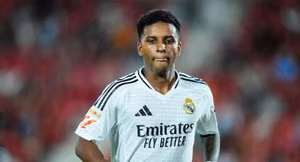 PSG bất ngờ trở lại vụ Rodrygo khi Arsenal vẫn án binh bất động