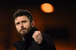 Michael Carrick trở lại và lời đe dọa đanh thép gửi tới Man City trước trận Derby