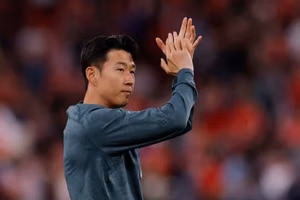 Vì sao đội trưởng Son Heung Min của Tottenham phải ngồi dự bị ở trận chung kết Europa League?