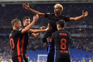 Barcelona vô địch La Liga ngay mùa giải đầu tiên dưới trướng HLV Hansi Flick