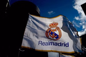 Real Madrid nhắm đến mục tiêu 18 tuổi của Man United làm người thay thế tiềm năng cho đội trưởng – báo cáo