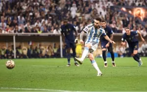 Messi chịu thua Maguire ở bảng xếp hạng penalty vĩ đại nhất?