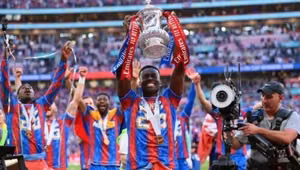NÓNG! Thương vụ Marc Guehi của Liverpool đổ bể