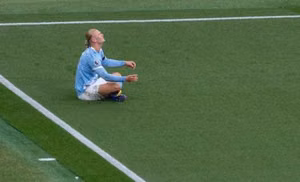 Tại sao một ngôi sao Manchester City tỏa sáng giữa các cầu thủ đẳng cấp thế giới trong mắt HLV Pep Guardiola