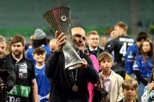 Mối liên kết bất khả phân giữa các HLV người Ý và những chiếc cúp châu Âu của Chelsea
