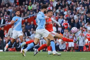 Những điểm nổi bật Ngoại hạng Anh: Sự kiên cường của Arsenal trước Man City, thất bại thảm hại của Aston Villa và gánh nặng Bruno Fernandes
