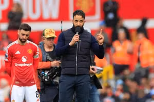 Man United sẵn sàng dùng ngôi sao hàng tiền vệ làm mồi nhử cho siêu sao La Liga
