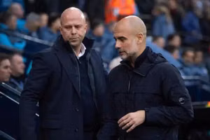 Arne Slot thừa nhận Liverpool không vượt qua được Man City khi giành chức vô địch Ngoại hạng Anh