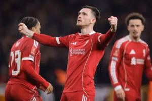 Robertson rời Liverpool: Tạm biệt một huyền thoại
