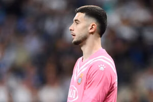 Real Madrid gửi tín hiệu rõ ràng đến mục tiêu hàng đầu thay thế Courtois: 'Hãy nói chuyện với chúng tôi trước khi quyết định'